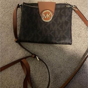 Michael kors cross body bag